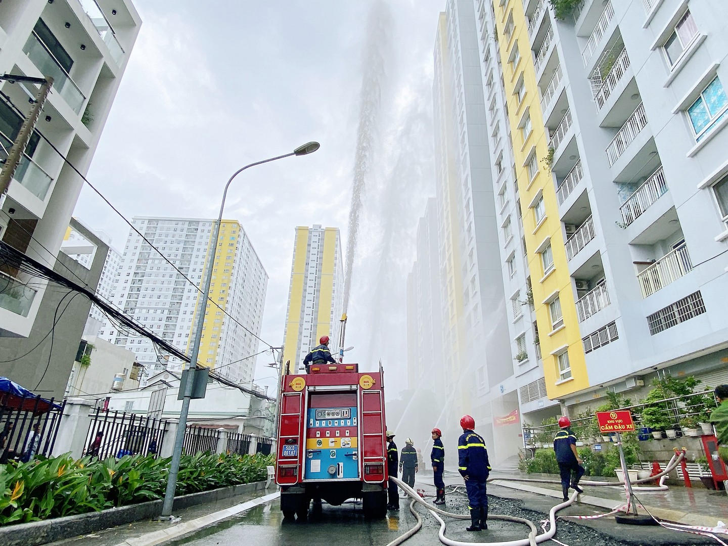 Chung cư Carina Plaza tổng diễn tập PCCC & CNCH năm 2024 